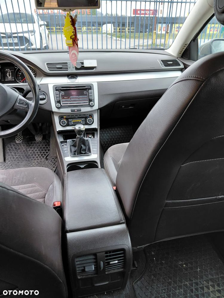Volkswagen Passat 1.8 TSI Trendline - 3