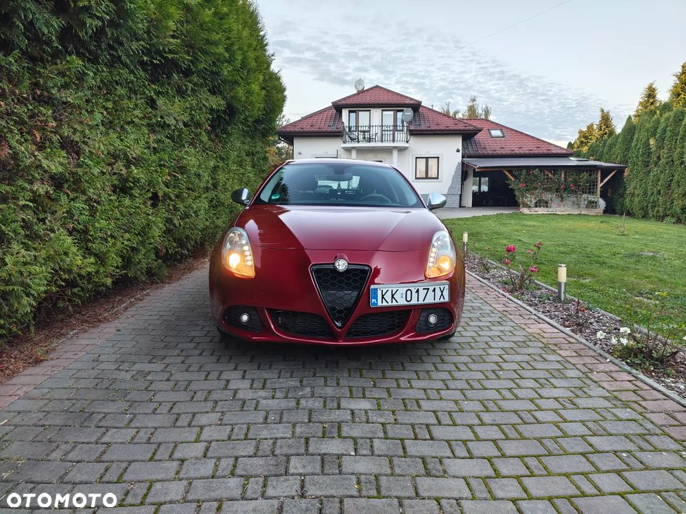 Alfa Romeo Giulietta 2011 photo 2