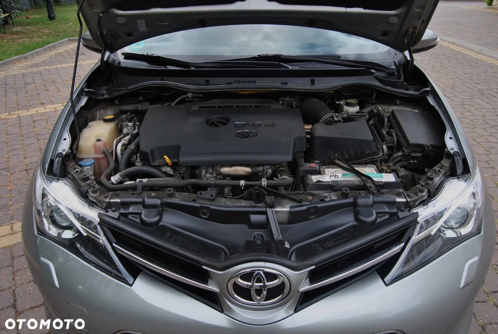 Toyota Auris 2.0 D-4D Comfort - 14