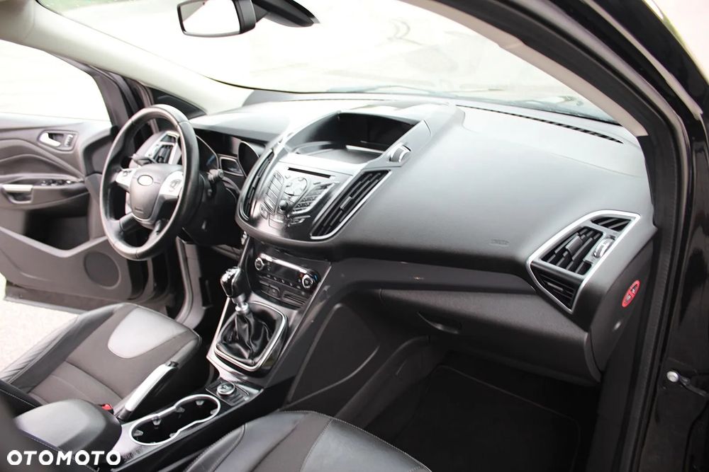 Ford Kuga 2.0 TDCi 4x4 Titanium - 28