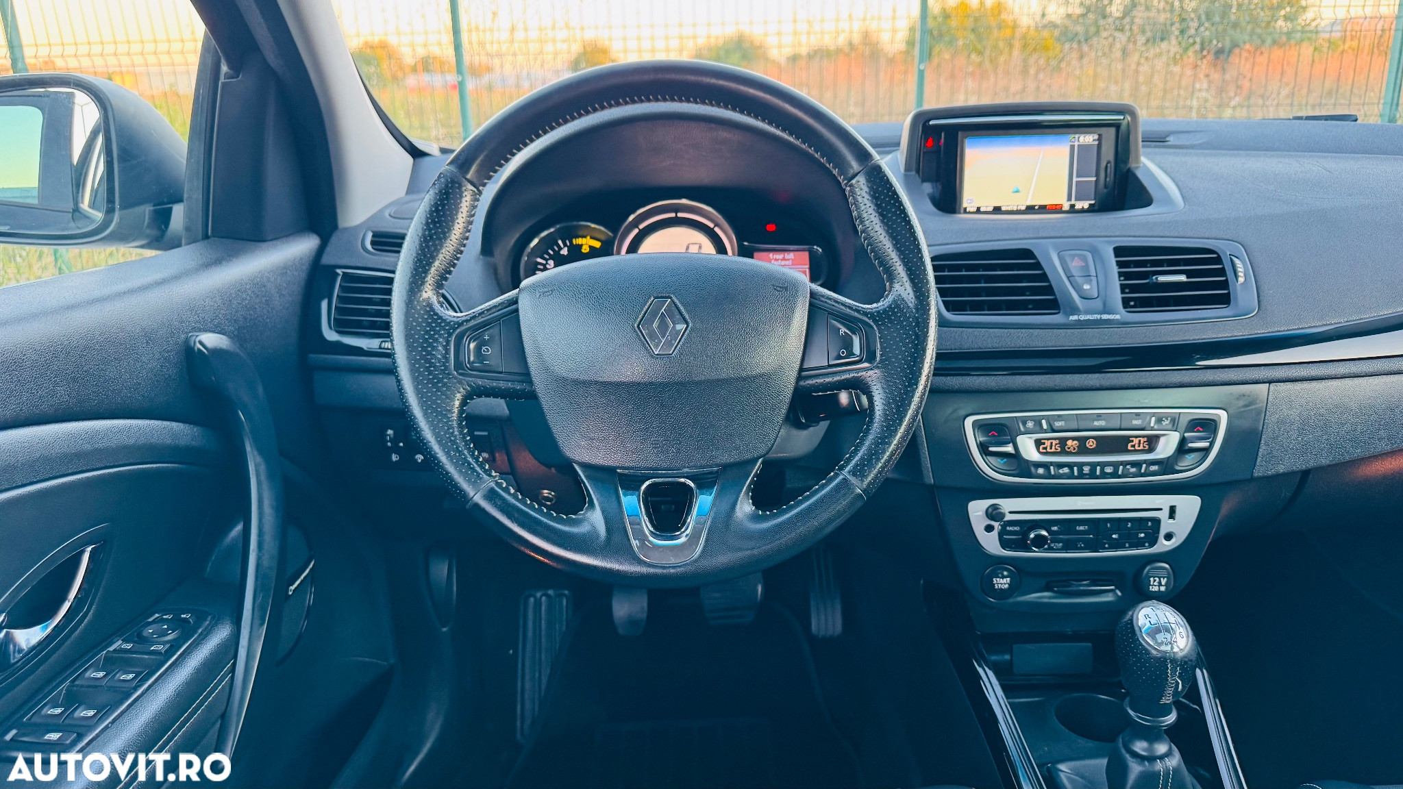 Renault Megane ENERGY dCi 110 Start & Stop Bose Edition - 12