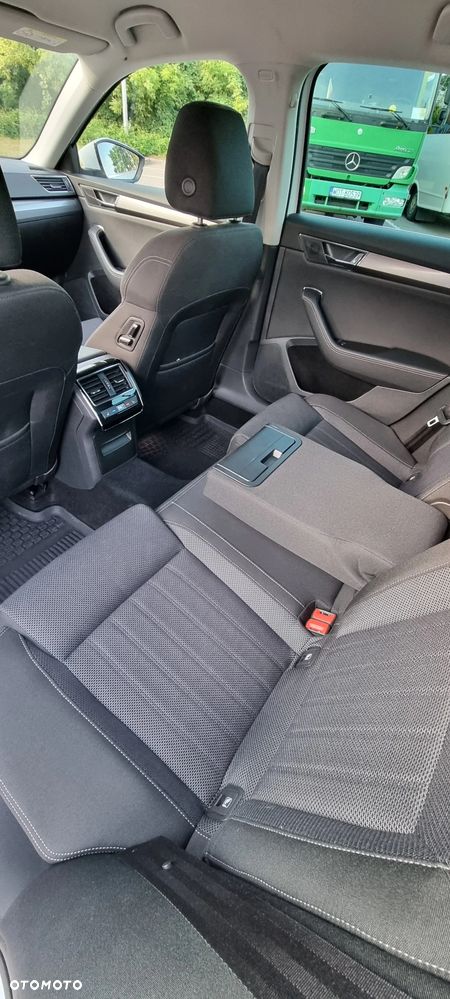 Skoda Superb 2.0 TDI SCR Style DSG - 14