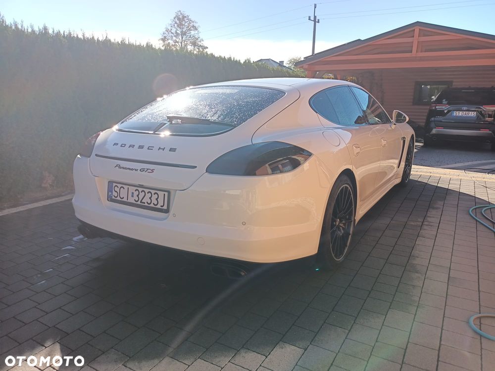 Porsche Panamera GTS PDK - 5