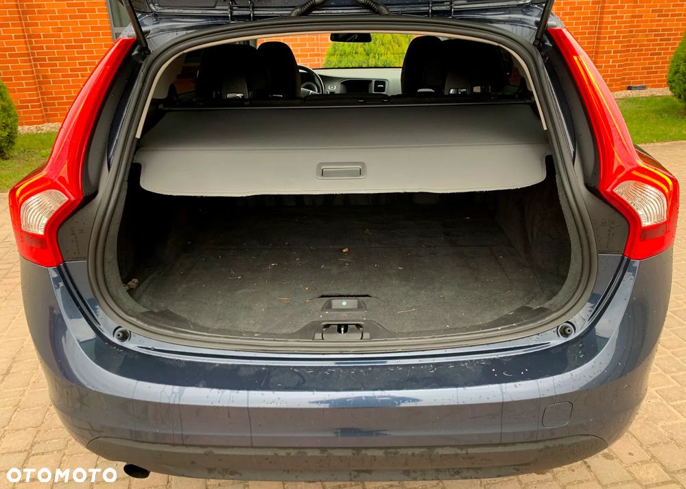 Volvo V60 ver-d2-momentum - 25