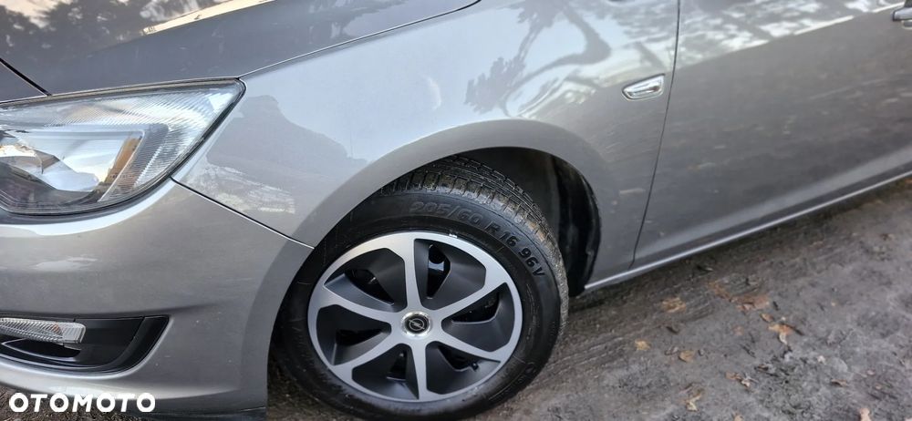 Opel Astra 1.6 Enjoy - 15