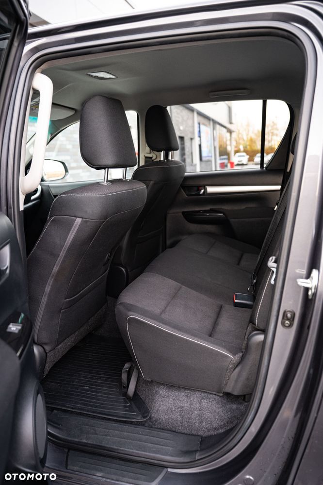 Toyota Hilux 2.4 D-4D Double Cab SR5 4x4 - 25