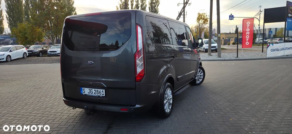 Ford Tourneo Custom - 14