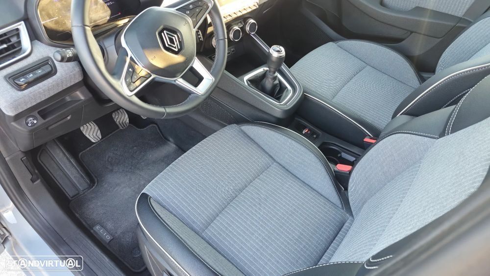 Renault Clio 1.0 TCe Techno Bi-Fuel - 22