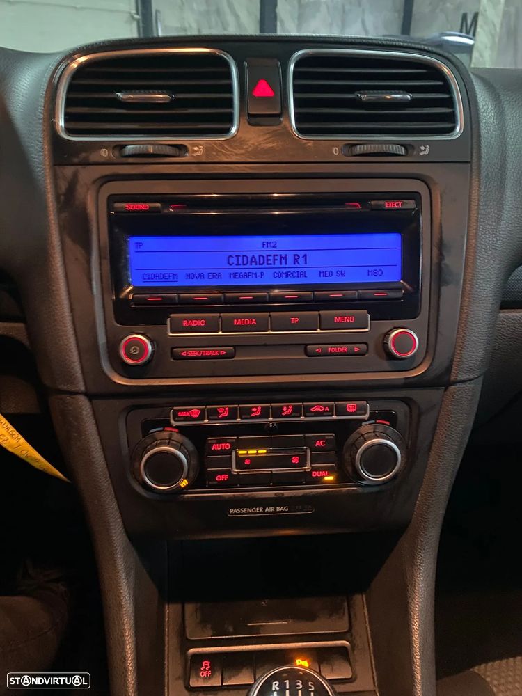 VW Golf Variant 1.6 TDi Confortline - 12