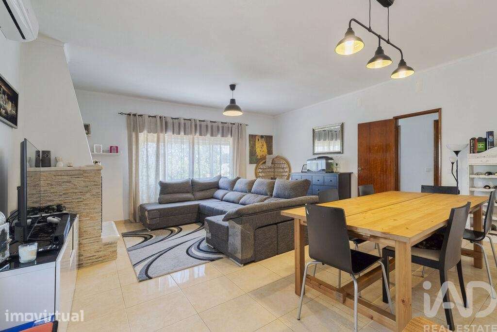 Moradia isolada T4 em Quinta do Anjo - Grande imagem: 2/19