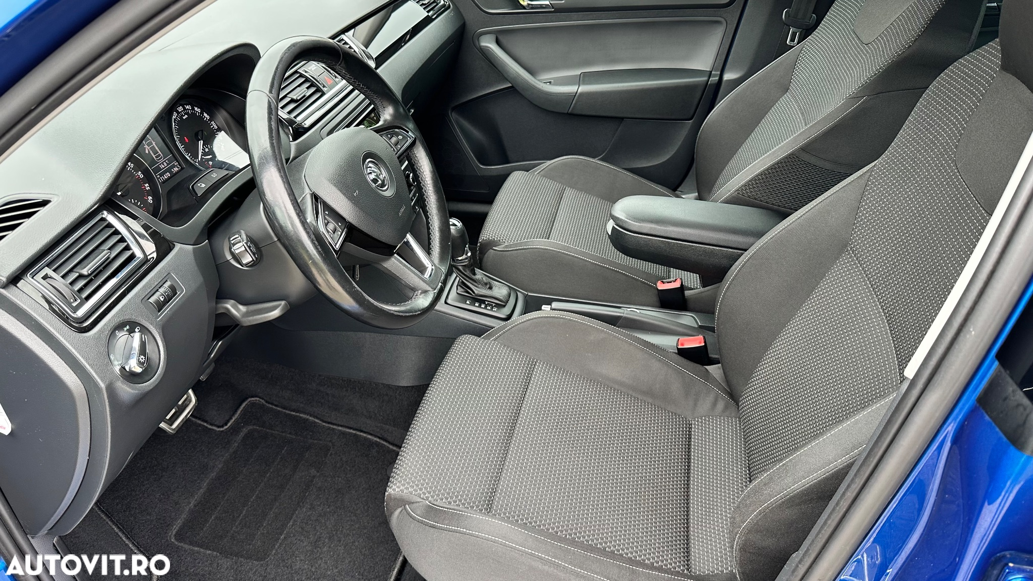 Skoda RAPID Spaceback 1.6 TDI DSG Elegance - 9