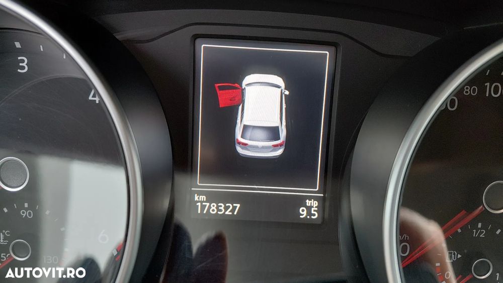 Volkswagen Tiguan - 5