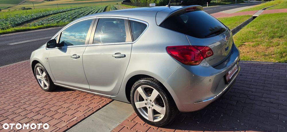 Opel Astra 1.4 Turbo Innovation - 9