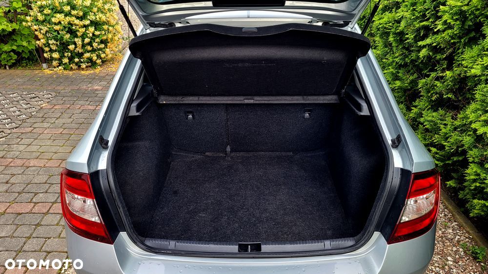 Skoda RAPID 1.0 TSI Style - 33