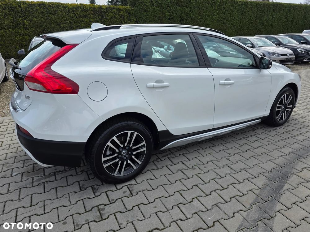 Volvo V40 D2 Drive-E Summum - 4