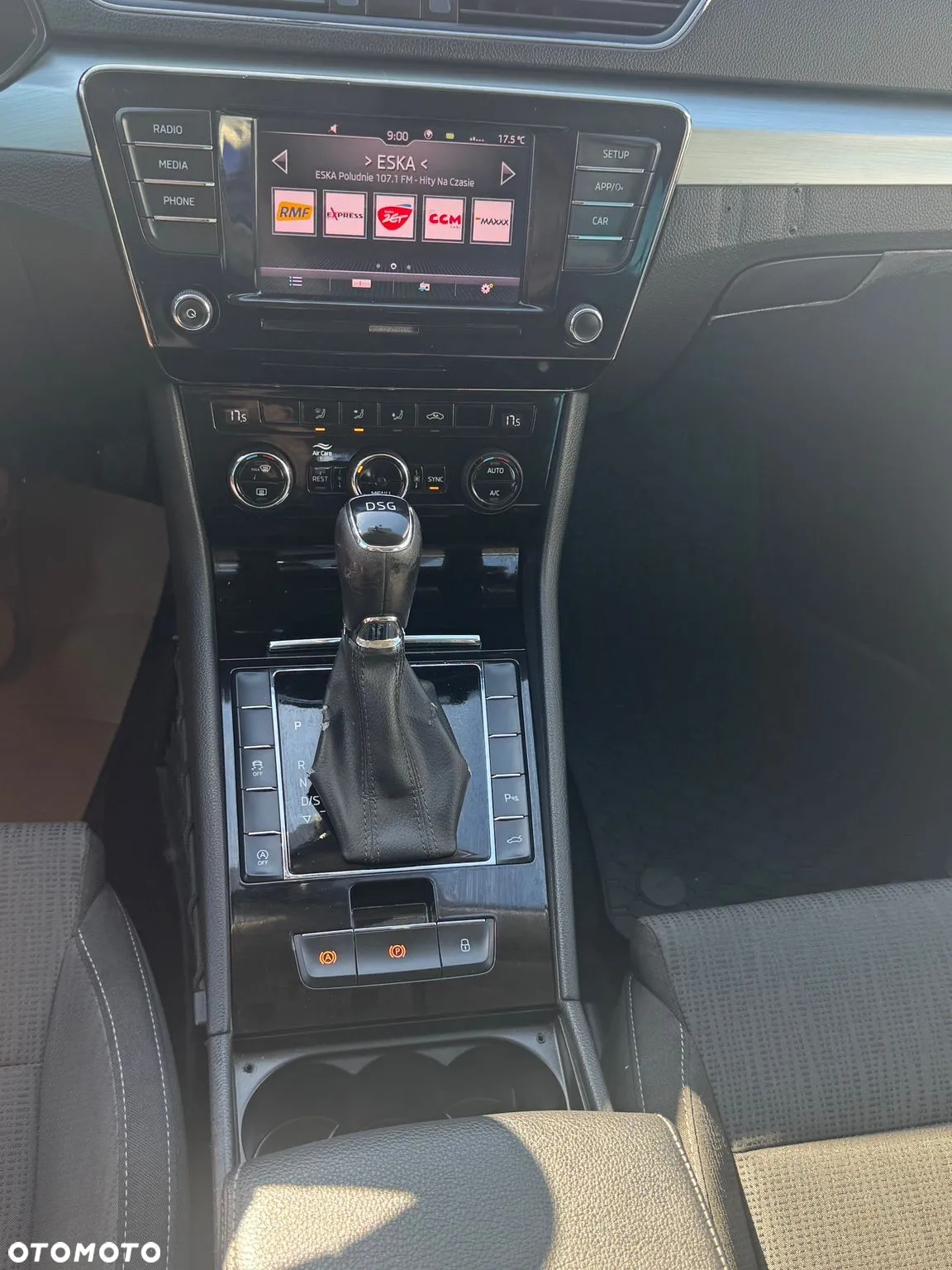 Skoda Superb Combi 2.0 TDI DSG Ambition - 11