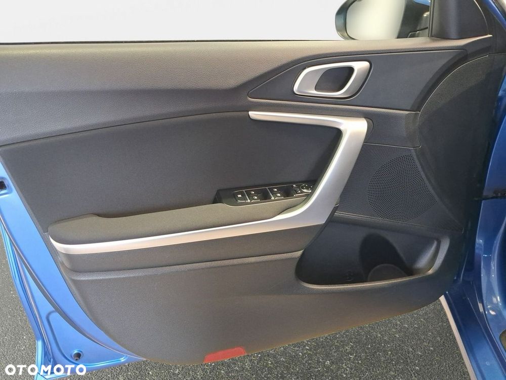 Kia Ceed - 22