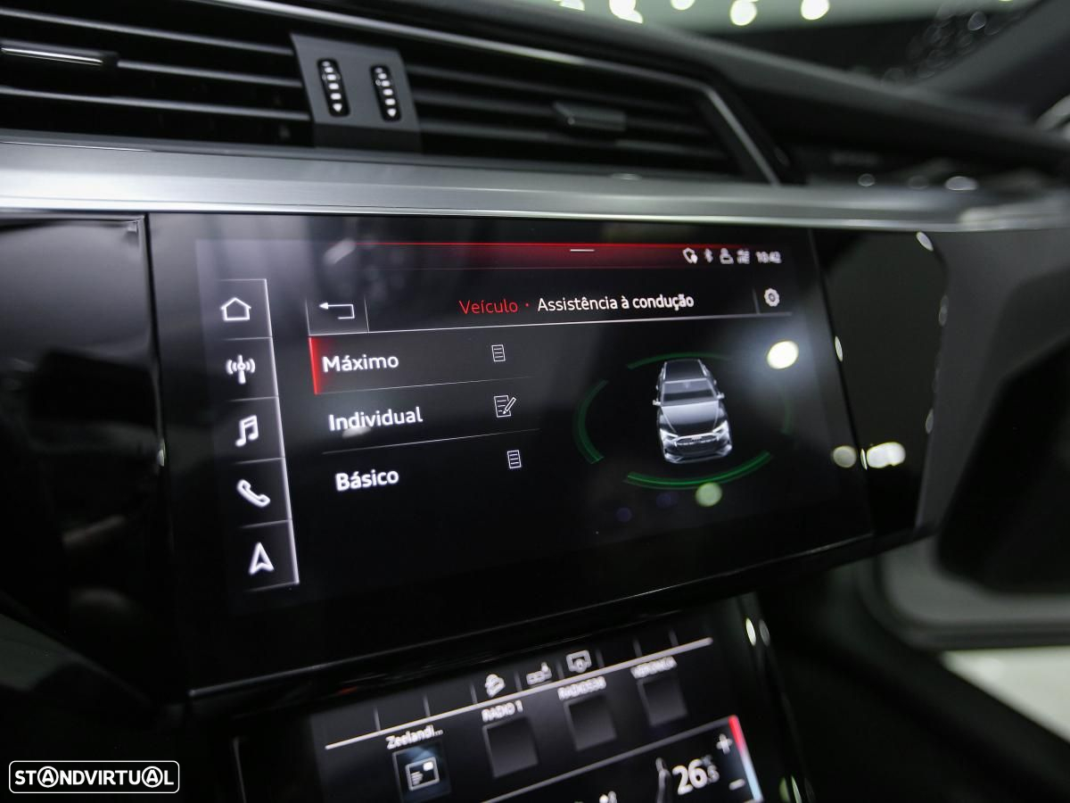 Audi e-tron 50 quattro S line - 30
