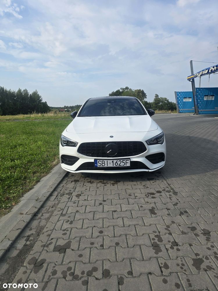 Mercedes-Benz CLA 220 4-Matic AMG Line 7G-DCT - 3