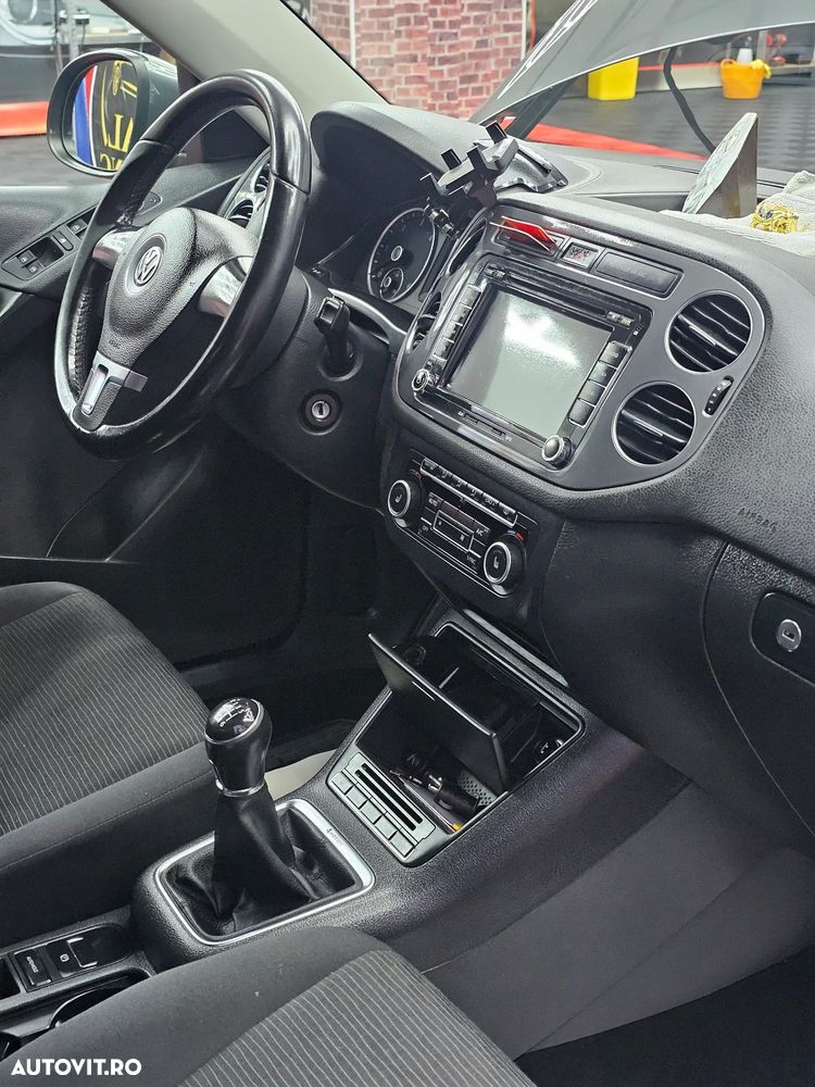 Volkswagen Tiguan 2.0 TDI 4Motion BMT Track & Style - 4
