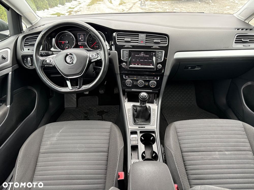 Volkswagen Golf 1.6 TDI BlueMotion Technology Cup - 16