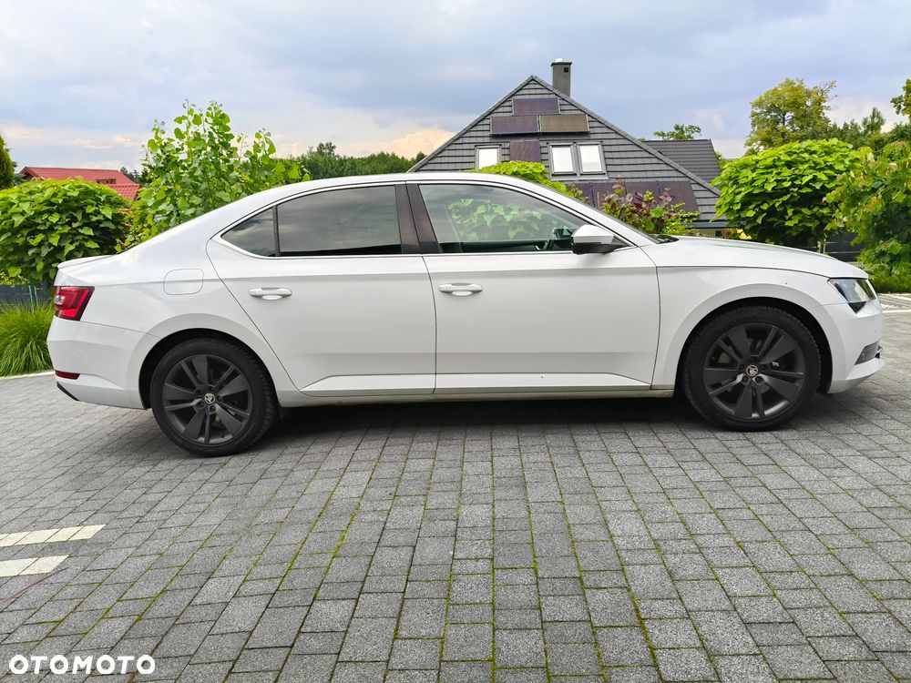 Skoda Superb 2.0 TDI Ambition DSG - 10