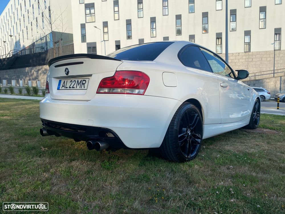 BMW 118 d Limited Edition Lifestyle c/ M Sport Pack - 7