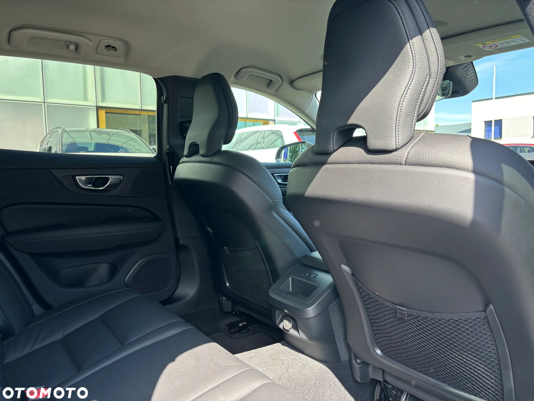 Volvo V60 B4 B Plus Dark - 14