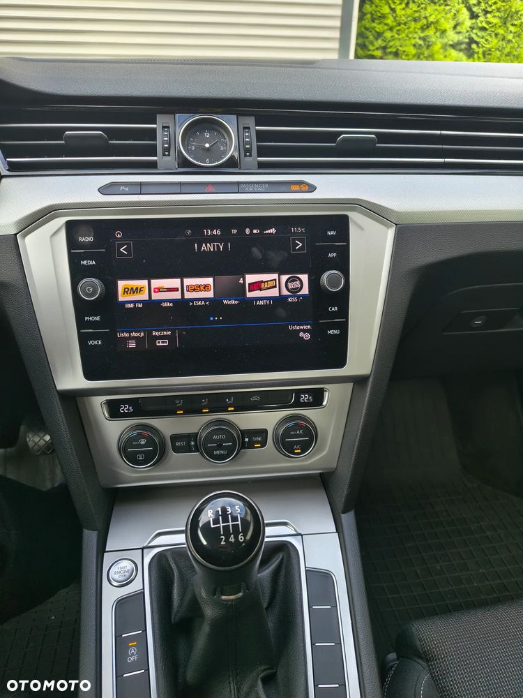 Volkswagen Passat - 13