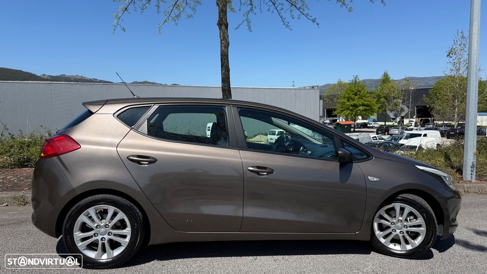 Kia Ceed 1.4 CRDi LX - 7