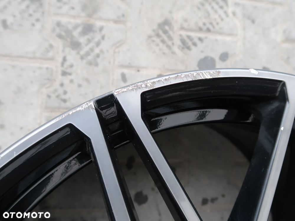 247 Felga Aluminiowa BMW 8093564 11,5x22et43 - 2