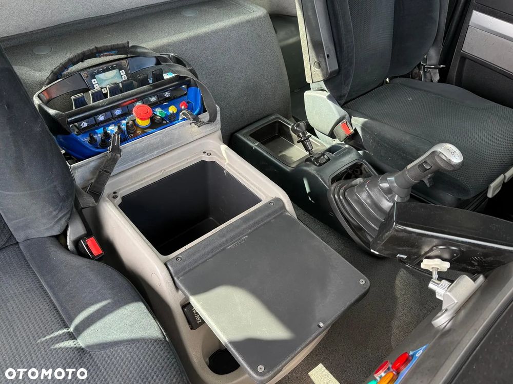 MAN TGS TGX 26.360 / E6 / 143tys km !!! skrzynia + żuraw HMF / manual / dzwig HDS kran crane 6x2 / 6x4 - 40