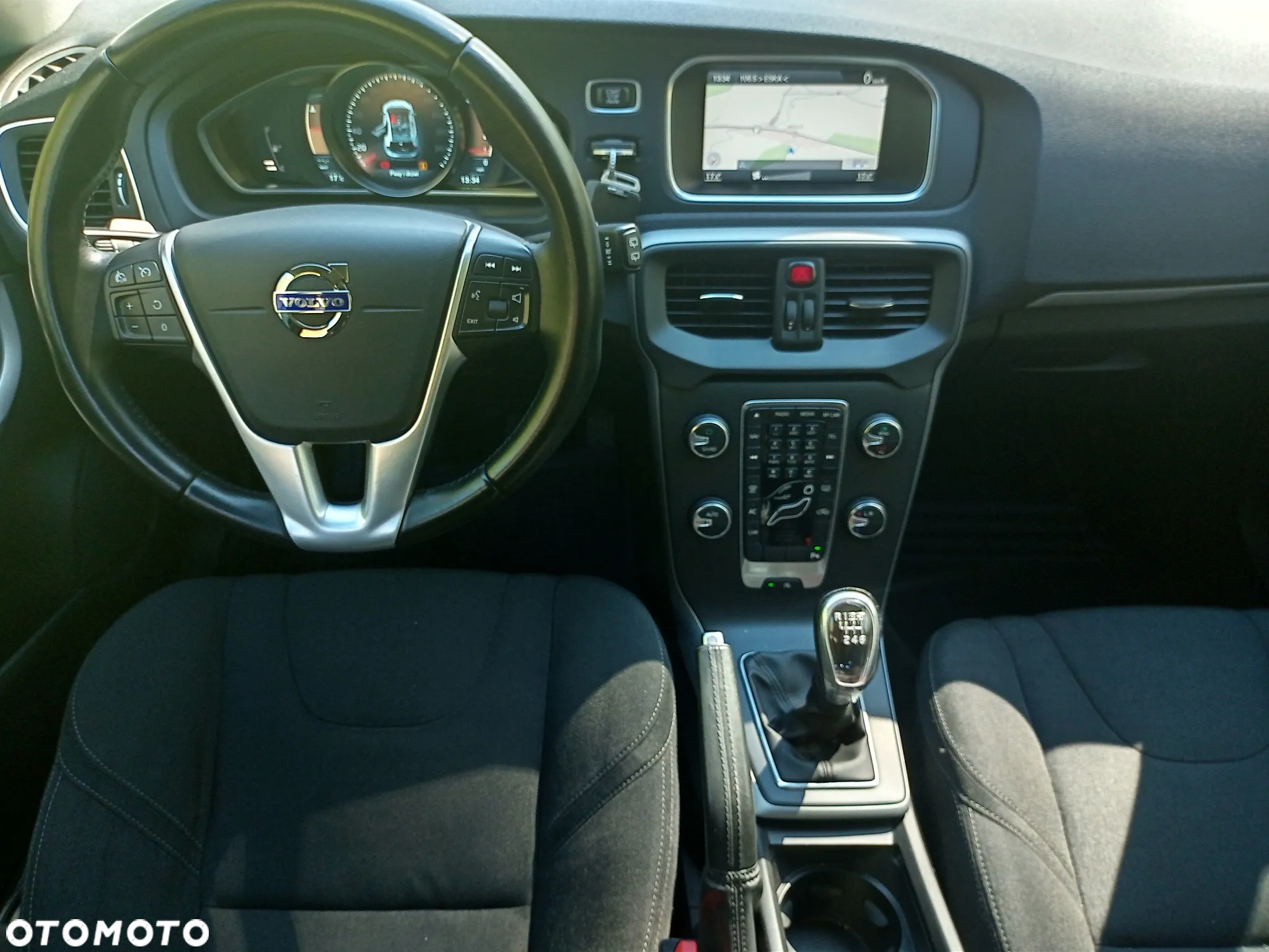 Volvo V40 D2 Momentum - 13