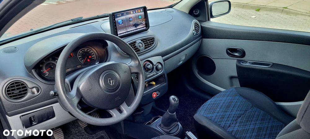 Renault Clio - 15