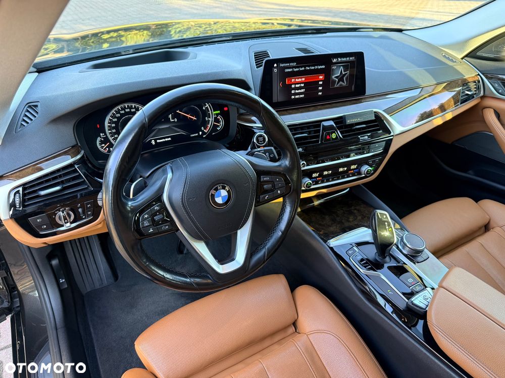 BMW Seria 5 520d Sport Line sport - 23
