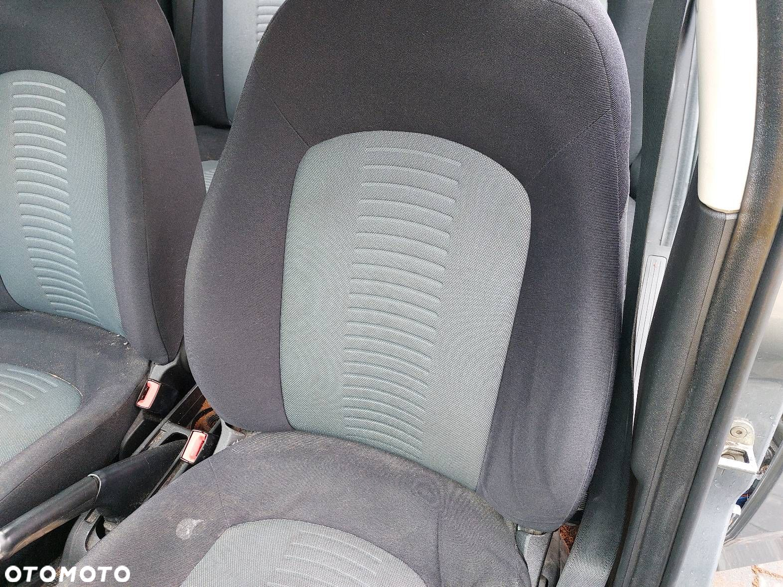 FOTELE KOMPLET LEWY PRAWY KANAPA TYŁ + BOCZKI FIAT GRANDE PUNTO I 5D - 10