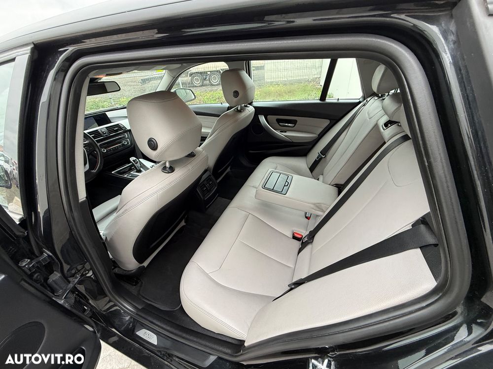 BMW Seria 3 320d DPF Aut. Edition Sport - 13