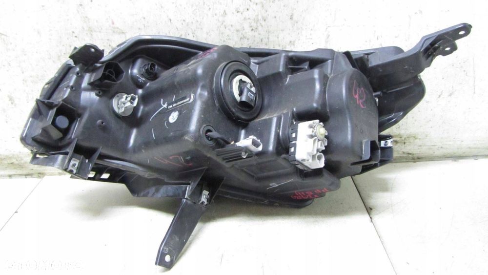 SUZUKI VITARA III LAMPA PRAWA PRZÓD 14- - 3