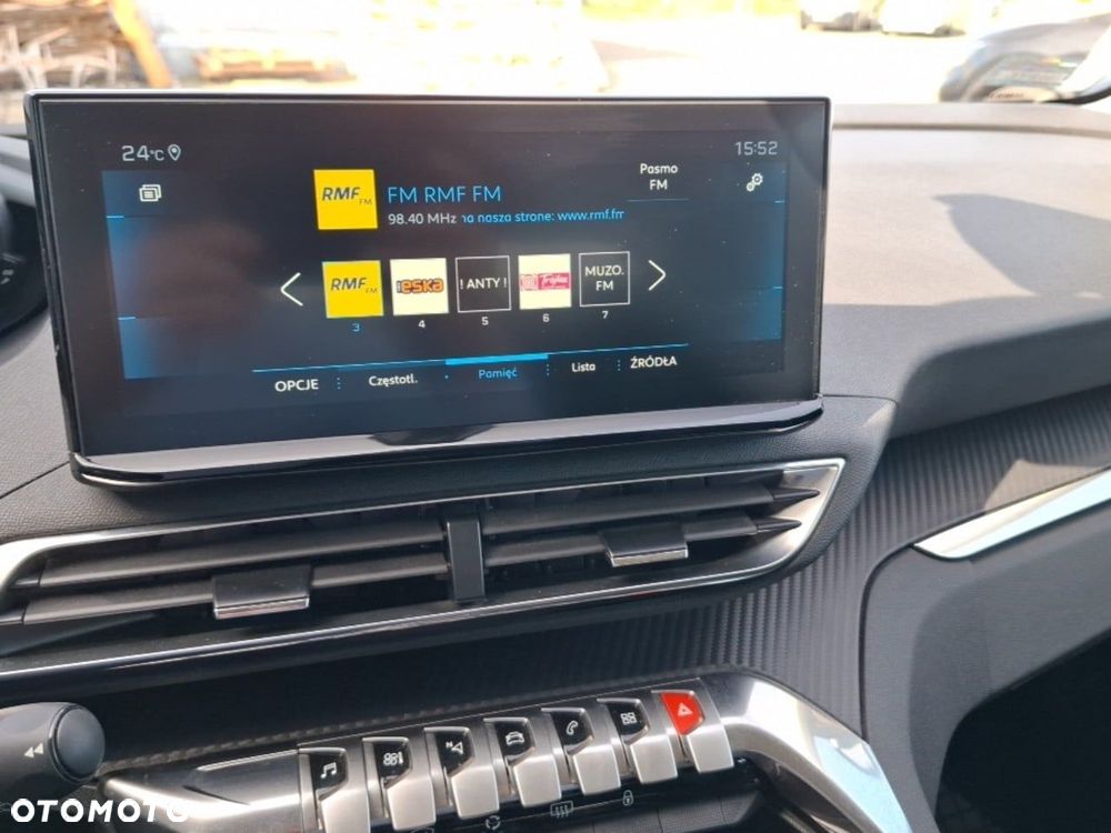 Peugeot 3008 1.2 PureTech Active Pack S&S EAT8 - 23