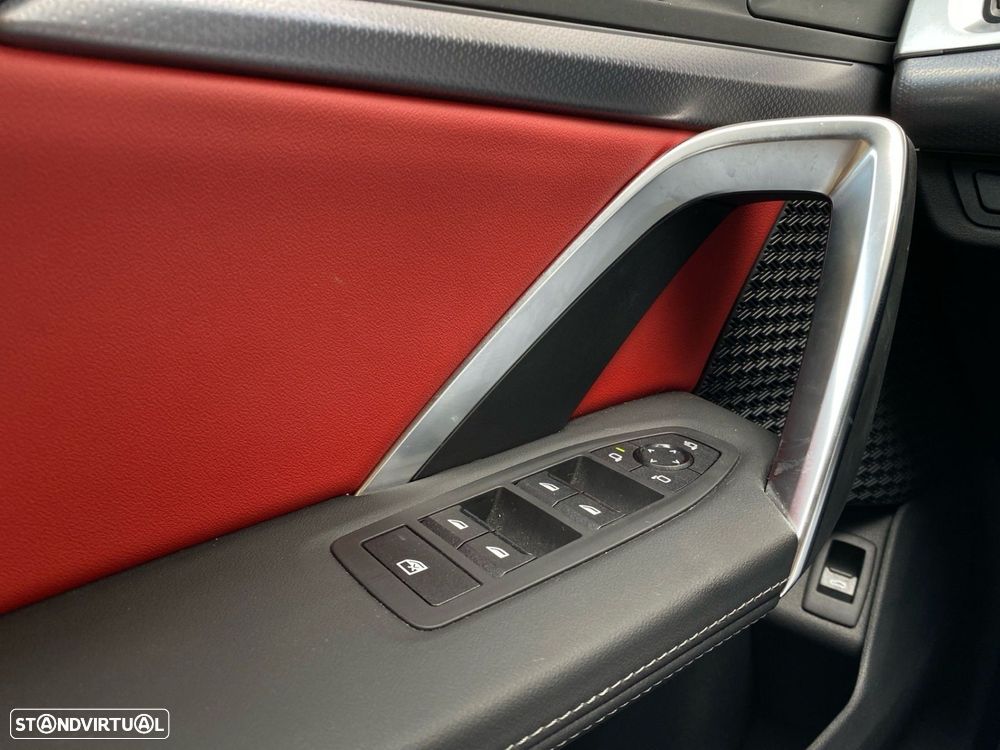 BMW iX1 eDrive20 Pack Desportivo M Pro — fotografia 17