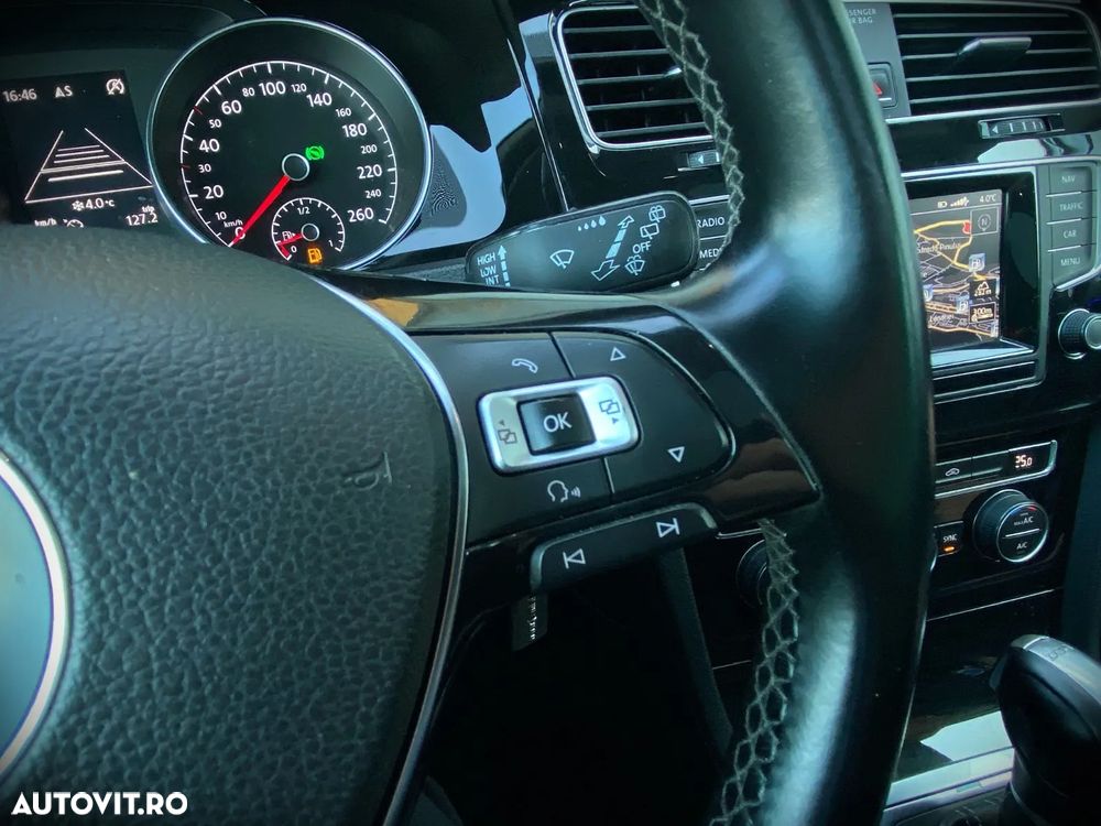 Volkswagen Golf 1.6 TDI DSG Join - 30