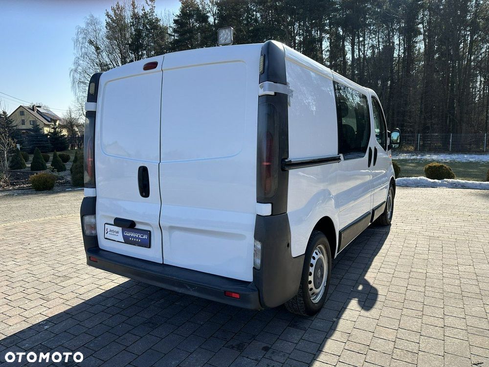Opel Vivaro - 10