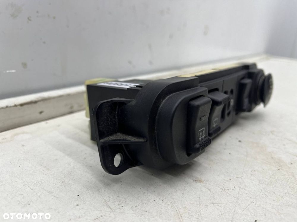 Przełącznik Chrysler PT Cruiser 00-06r. przycisk spryskiwaczy grzania szyby tylnej 04671670ab - 3