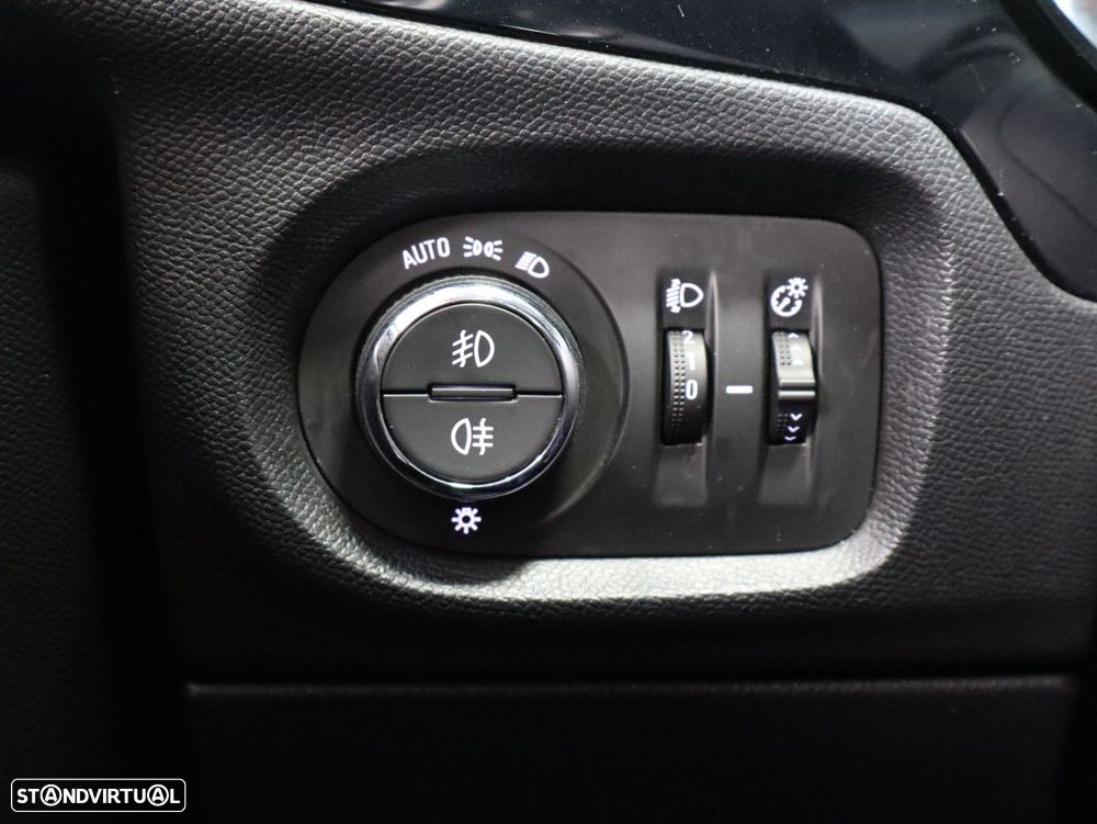 Opel Corsa 1.2 Business - 17