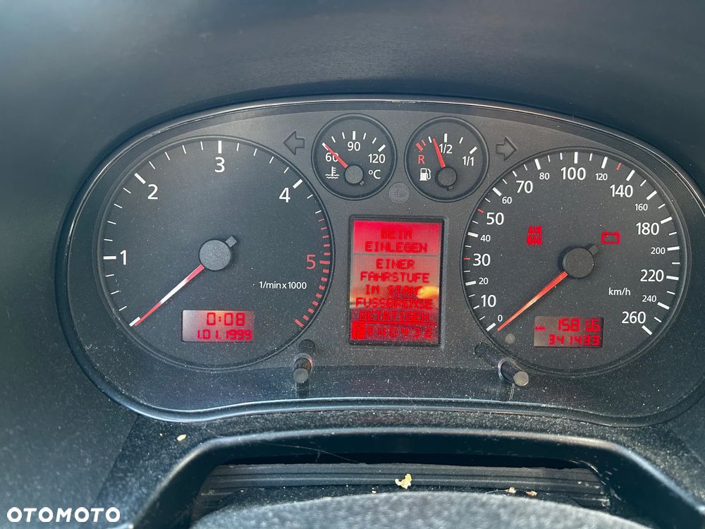 Audi A3 Sportback 1.9 TDI Ambiente Tiptronic - 8