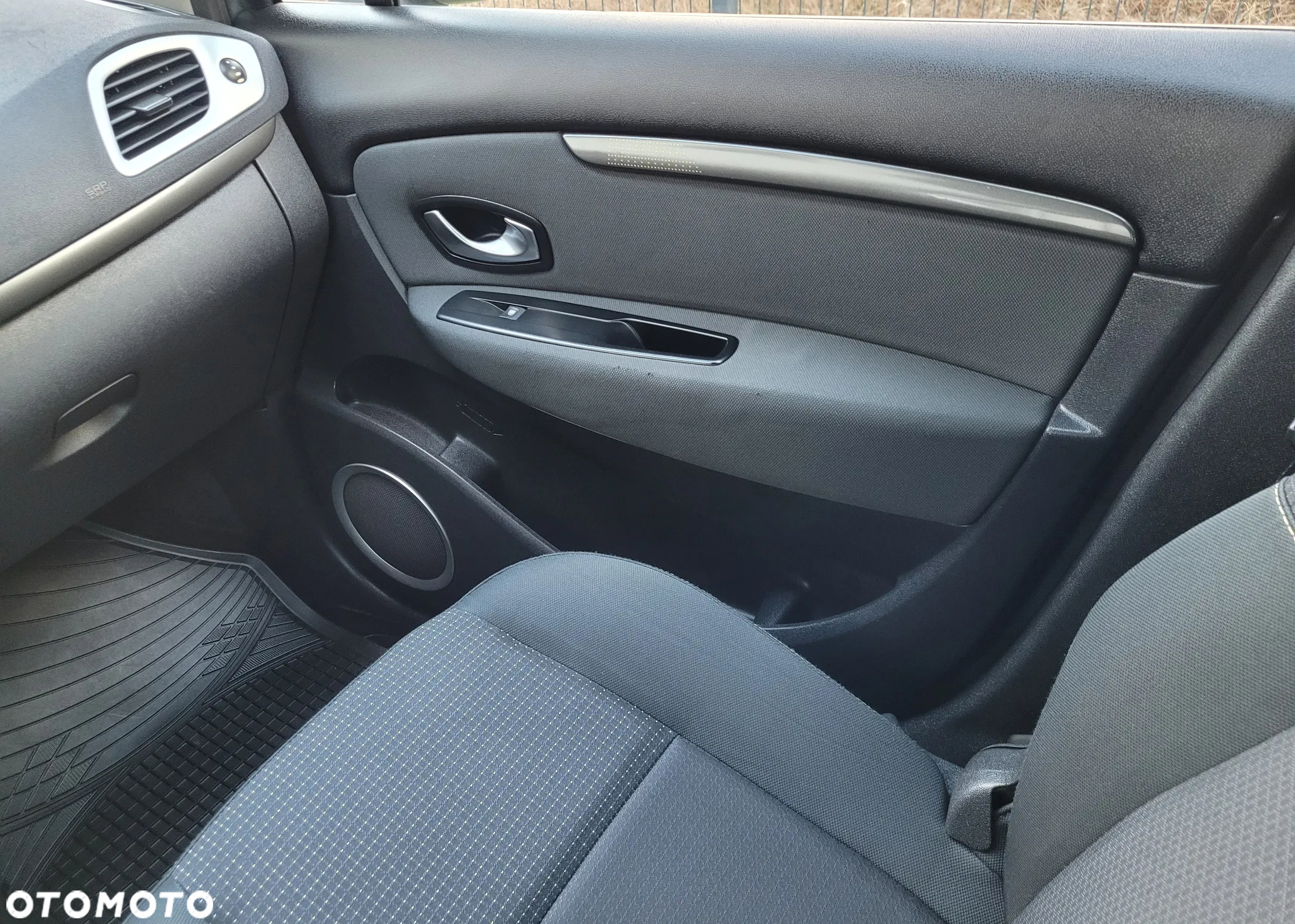Renault Scenic TCe 130 Dynamique - 24