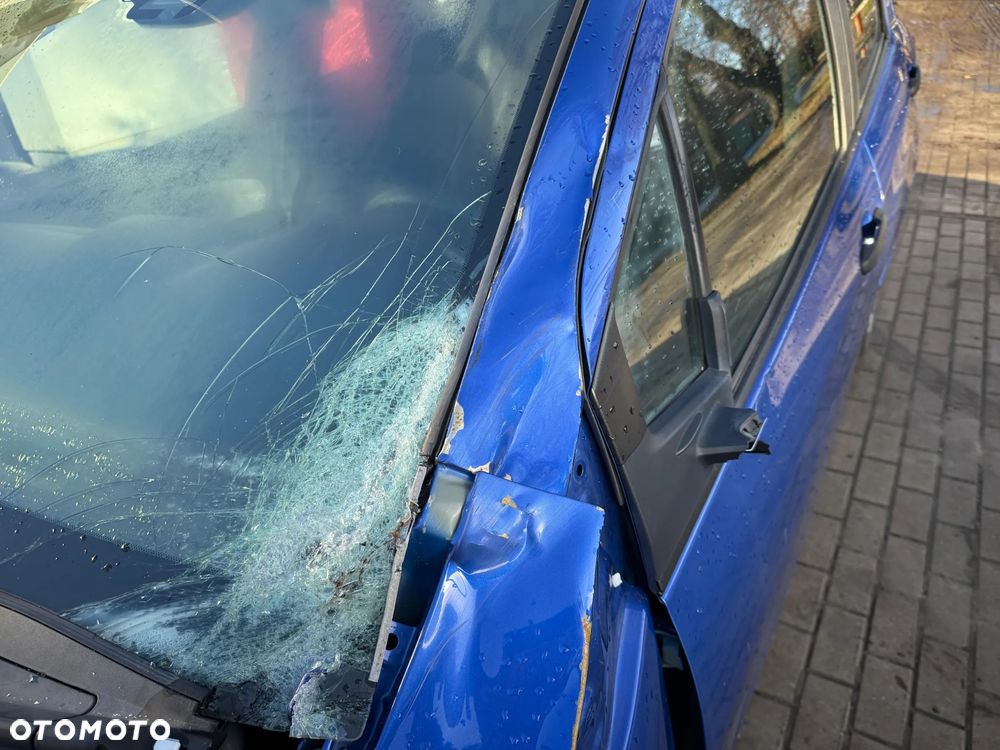 Toyota Yaris 1.0 VVT-i - 22