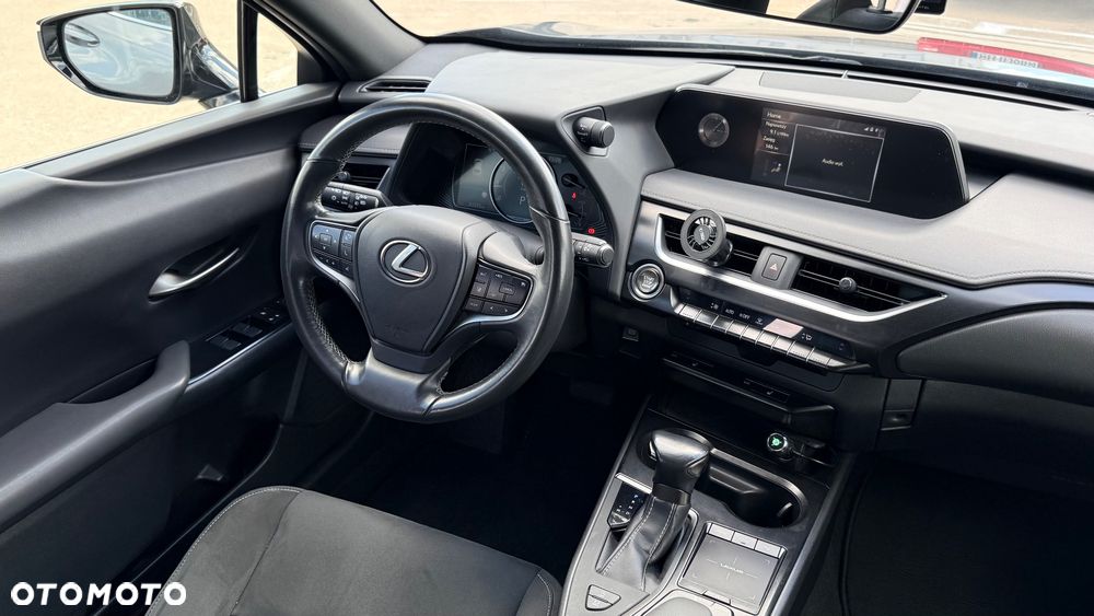 Lexus UX - 22