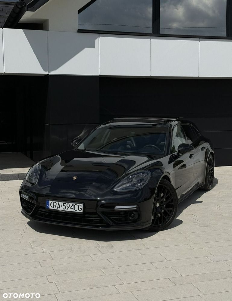 Porsche Panamera Turbo - 36