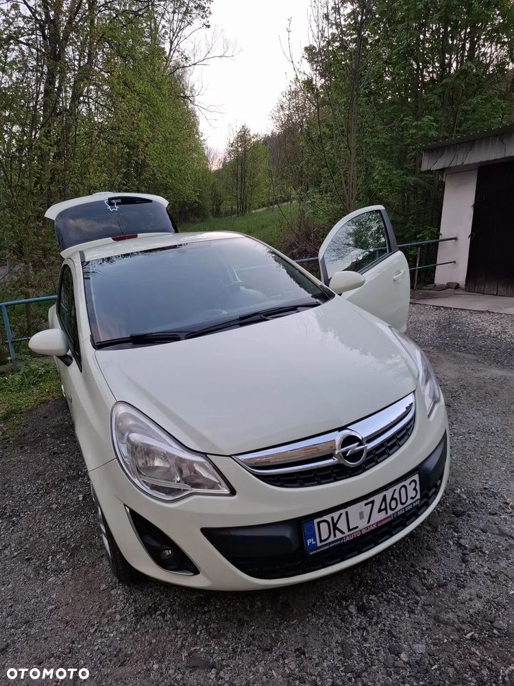 Opel Corsa 1.4 16V Color Edition - 4